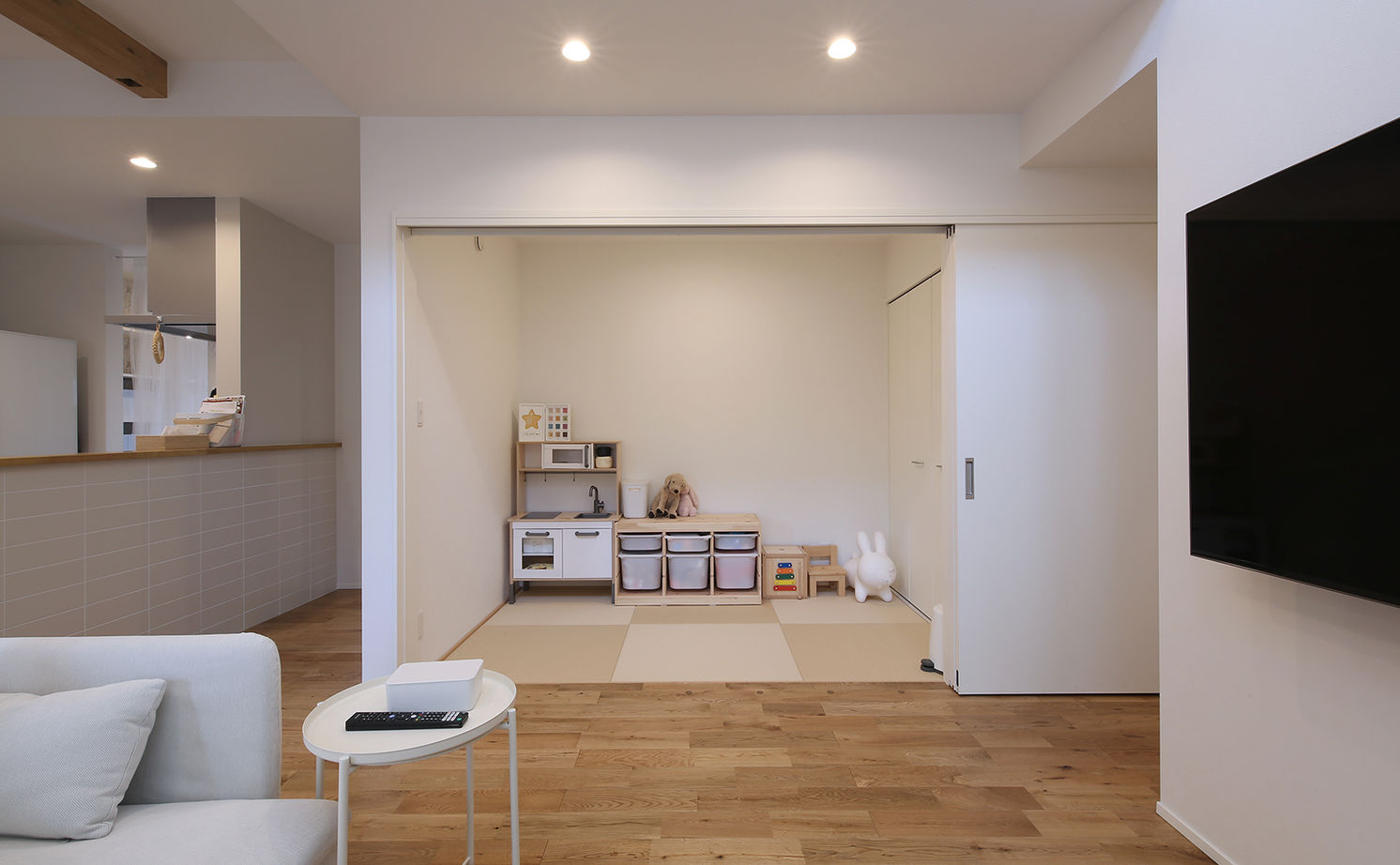 悠悠ホーム 【2600万円で建てた家／35坪／間取り図有】家事ラク動線+たっぷりの収納が嬉しい、ナチュラルテイストの家の建築実例画像10