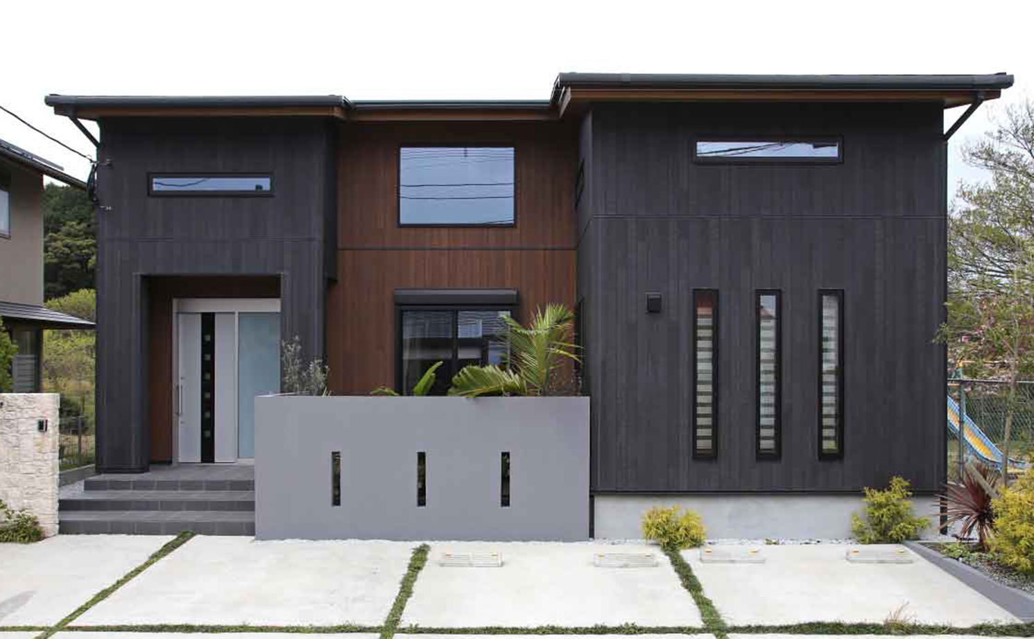 悠悠ホーム 【2700万円×36坪】家族6人が暮らせる家を予算内で。吹抜の大空間も「夏涼しく、冬暖かい」外断熱工法の家の建築実例画像