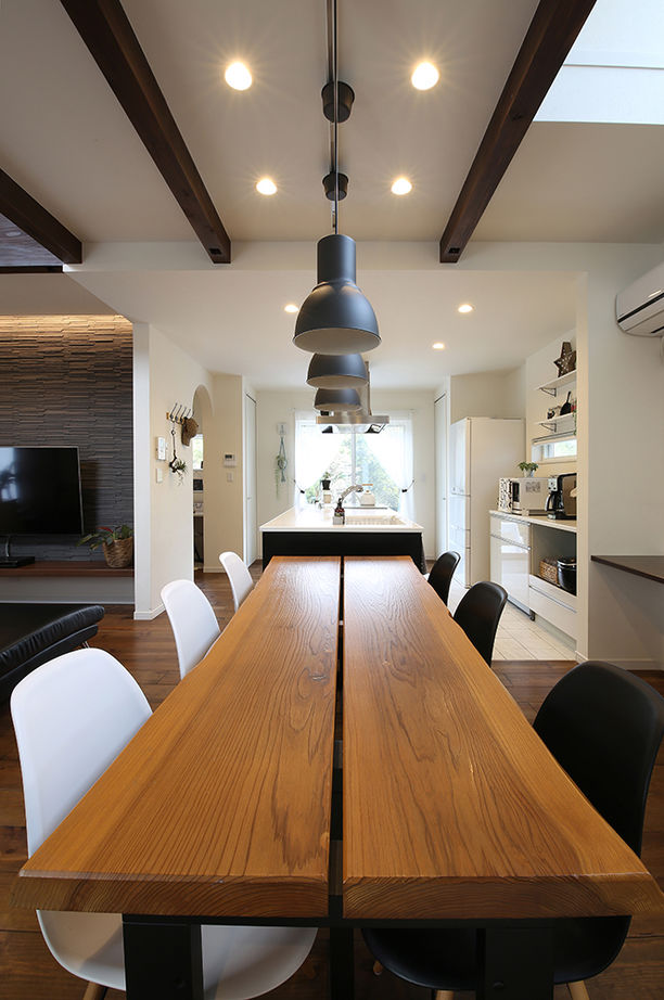 悠悠ホーム 【2700万円×36坪】家族6人が暮らせる家を予算内で。吹抜の大空間も「夏涼しく、冬暖かい」外断熱工法の家の建築実例画像7