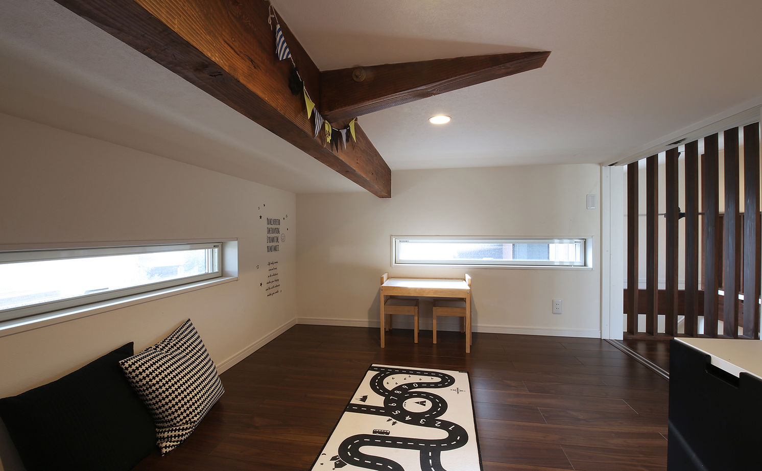 悠悠ホーム 【2700万円×36坪】家族6人が暮らせる家を予算内で。吹抜の大空間も「夏涼しく、冬暖かい」外断熱工法の家の建築実例画像11