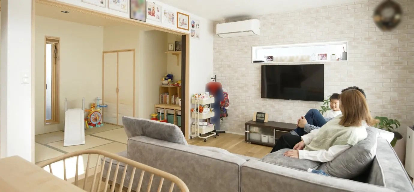 悠悠ホーム 【吹抜け/外断熱/家事ラク動線】玄関から即キッチンにつながるラクラク動線の建築実例画像2