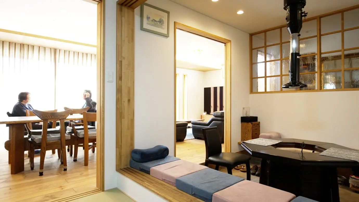 悠悠ホーム 【平屋/インナーガレージ/囲炉裏】土間のある快適な暮らしを実現した完全自由設計の平屋の建築実例画像4