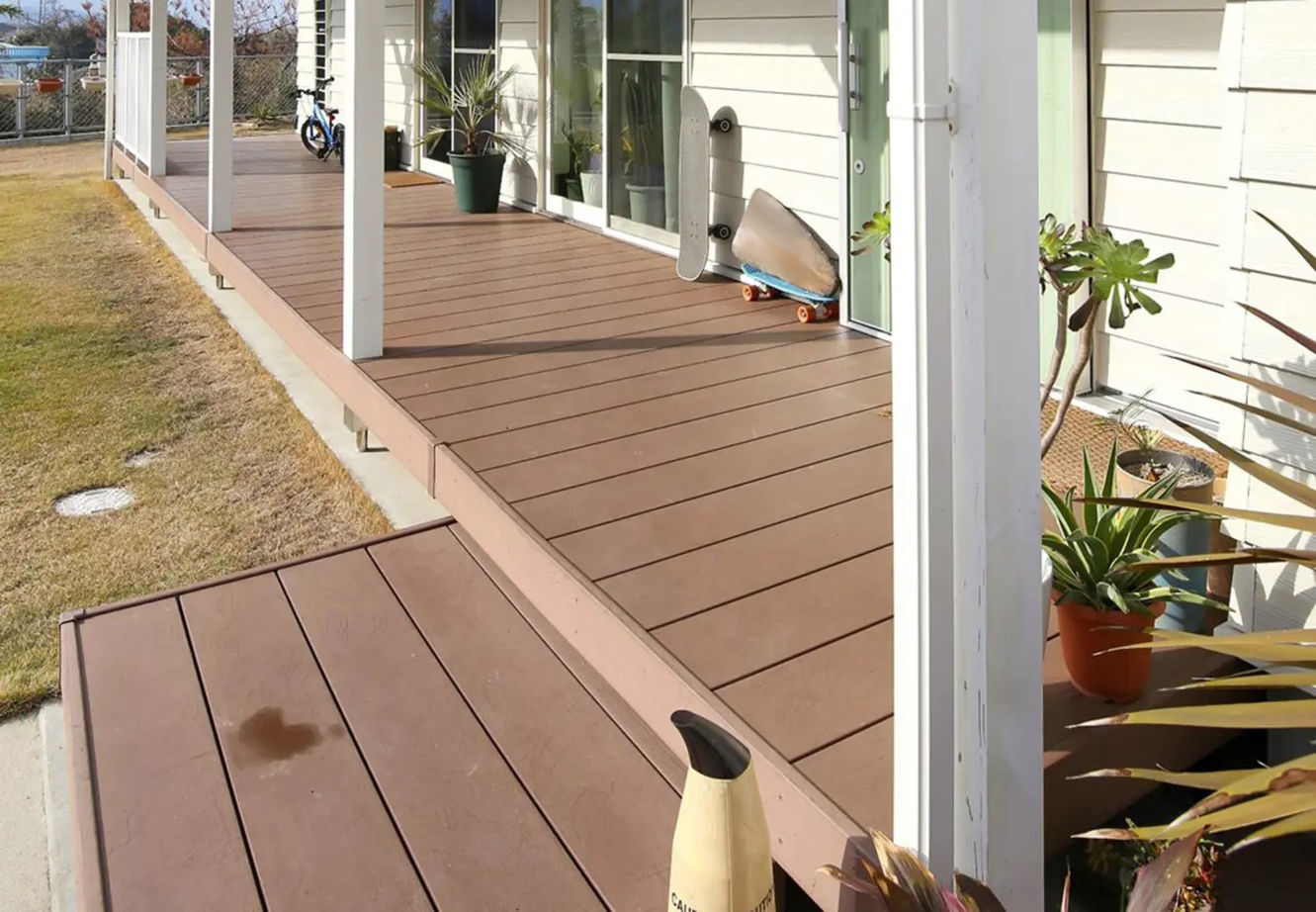 悠悠ホーム 【平屋/サーファーズハウス/外断熱】夢を全て叶えたアメリカンテイストのサーファーズデザインな平屋の建築実例画像2