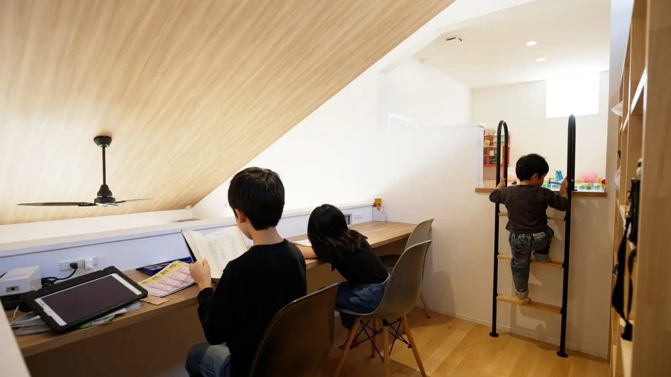 悠悠ホーム 【平屋/勾配天井/中2階/外断熱】「家づくり勉強会」で学んで建てた！3層構造のシン・ヒラヤStyleの建築実例画像4