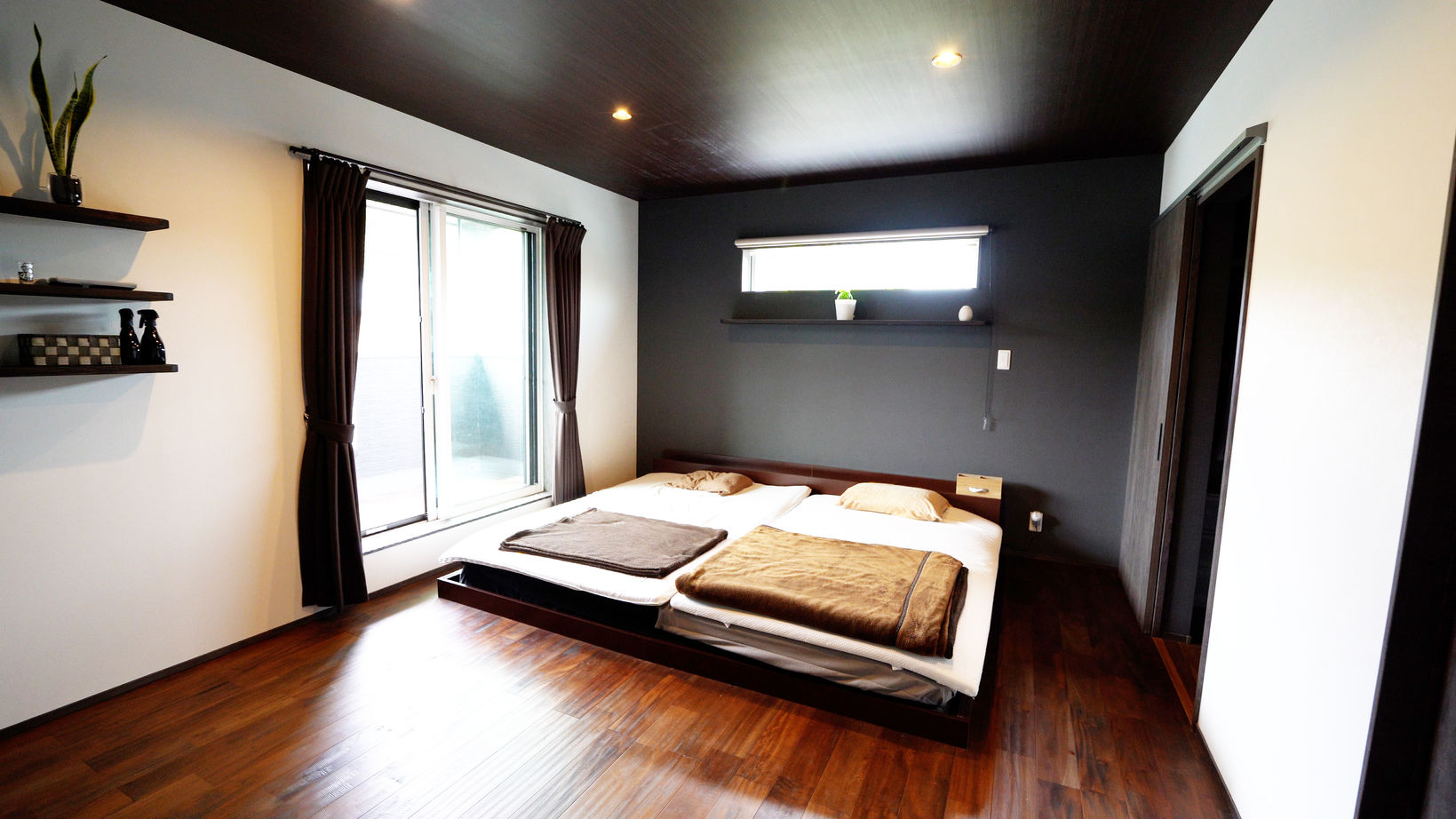 悠悠ホーム 吹抜けの大空間リビングは必見！7人家族が住む、回遊動線が見事な理想の二世帯住宅の建築実例画像4