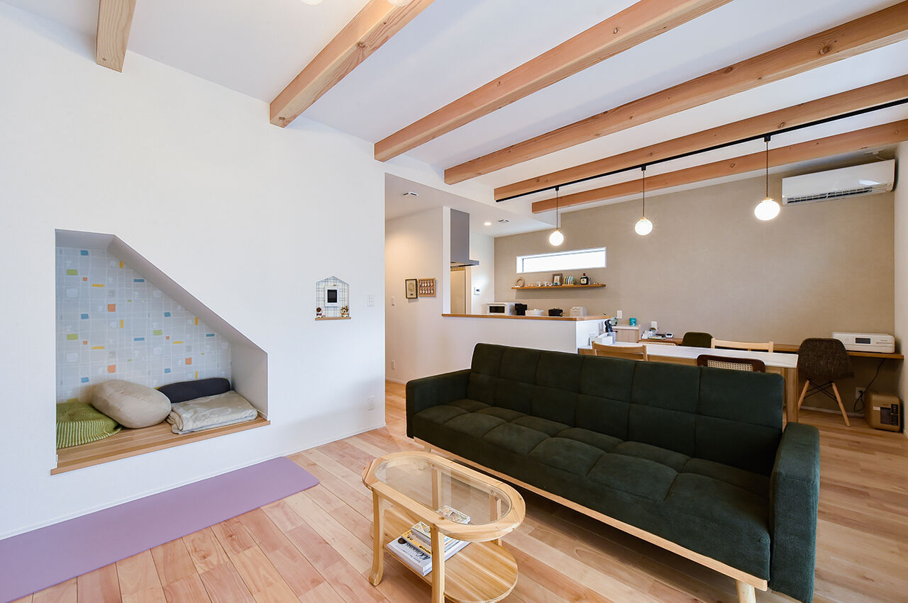 悠悠ホーム 【2500万円～2599万円で建てた家／約31坪／間取り図あり】気になる「お金」の話から始めた、20代の家づくりの建築実例画像2