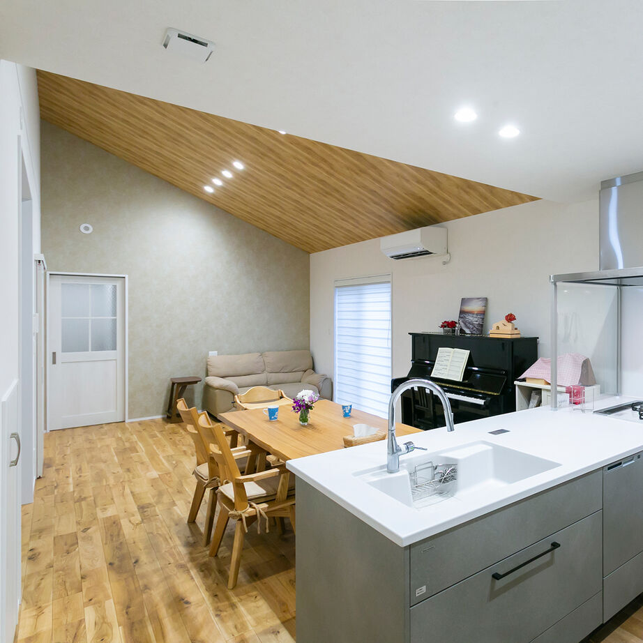 悠悠ホーム 【2500万円台で建てた家／約25坪／間取り図あり】平屋風の暮らしを叶えた「1.5階建て」の家の建築実例画像6