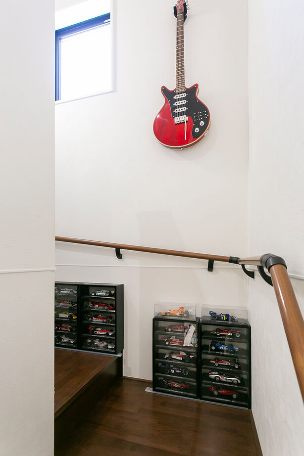 悠悠ホーム 【2300万円台で建てた家／約30坪／間取り図有】ギターに愛車にコレクション、「趣味」を存分に謳歌する日々の建築実例画像6