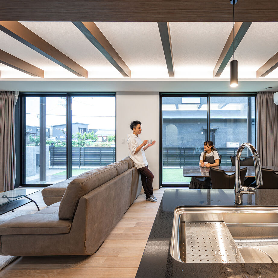 悠悠ホーム 【2900万円台で建てた家／約28坪／間取り図有】圧倒的な存在感を放つ外観デザインで、オーナーの個性を表現の建築実例画像5