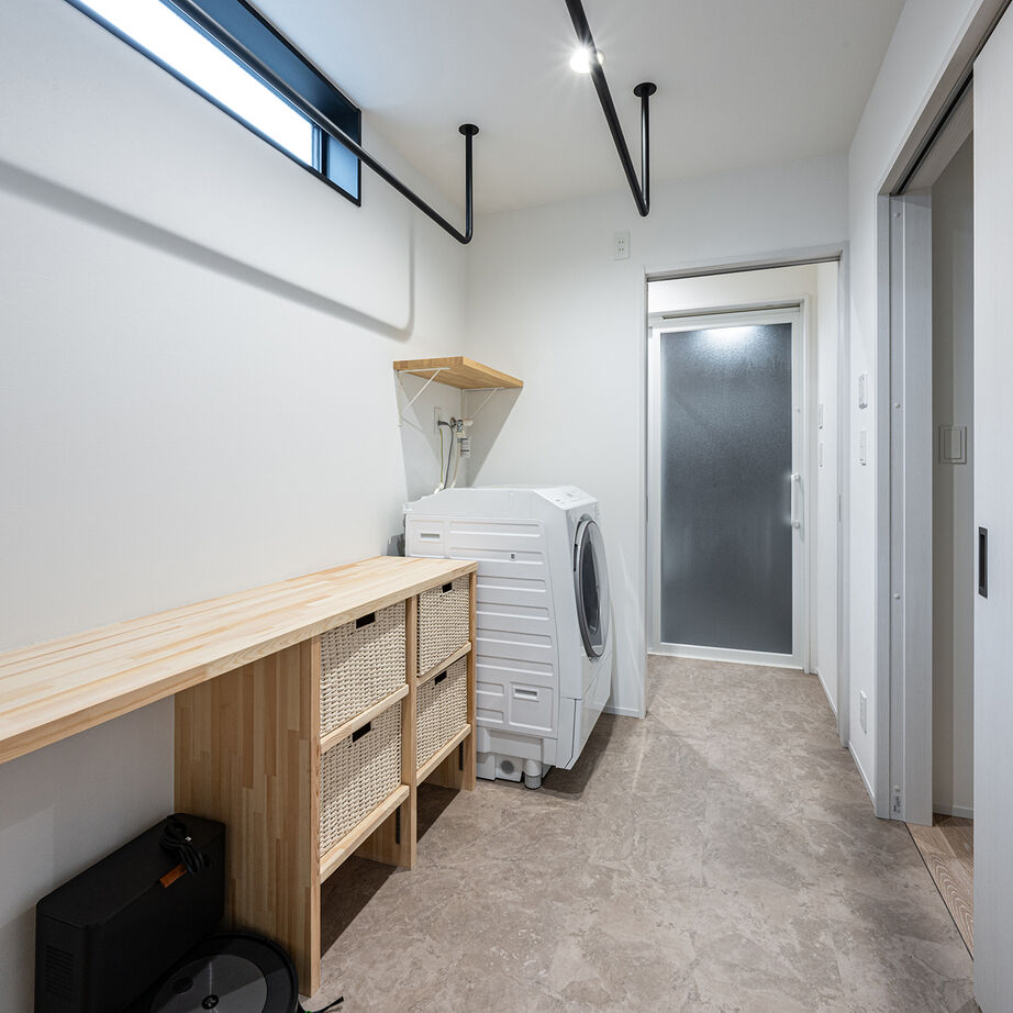 悠悠ホーム 【2900万円台で建てた家／約28坪／間取り図有】圧倒的な存在感を放つ外観デザインで、オーナーの個性を表現の建築実例画像8