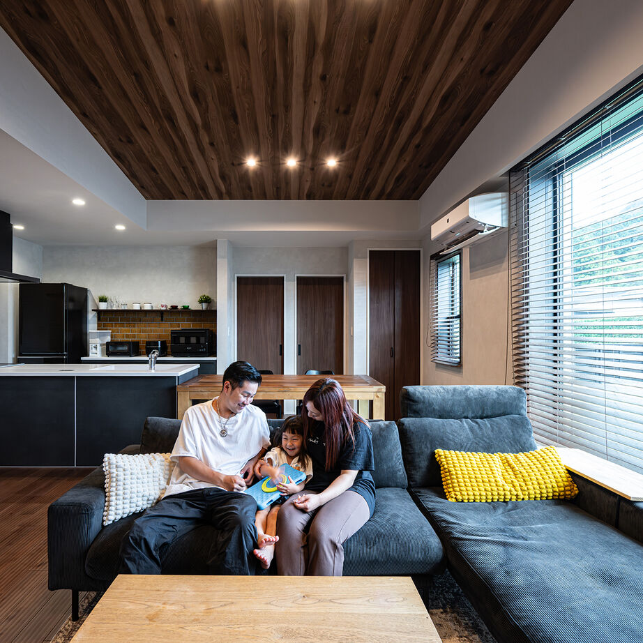 悠悠ホーム 【3300万円台で建てた家／約40坪／間取り図有】ビルトインガレージと広い庭で遊び心も満たされた平屋の建築実例画像2