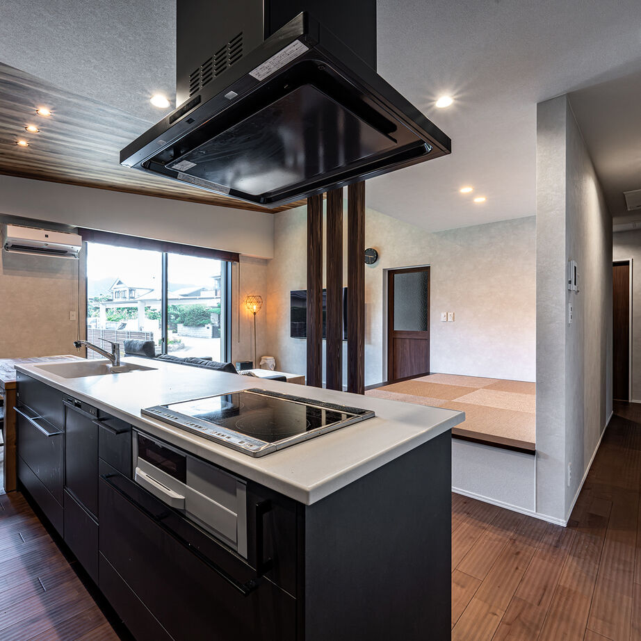 悠悠ホーム 【3300万円台で建てた家／約40坪／間取り図有】ビルトインガレージと広い庭で遊び心も満たされた平屋の建築実例画像6