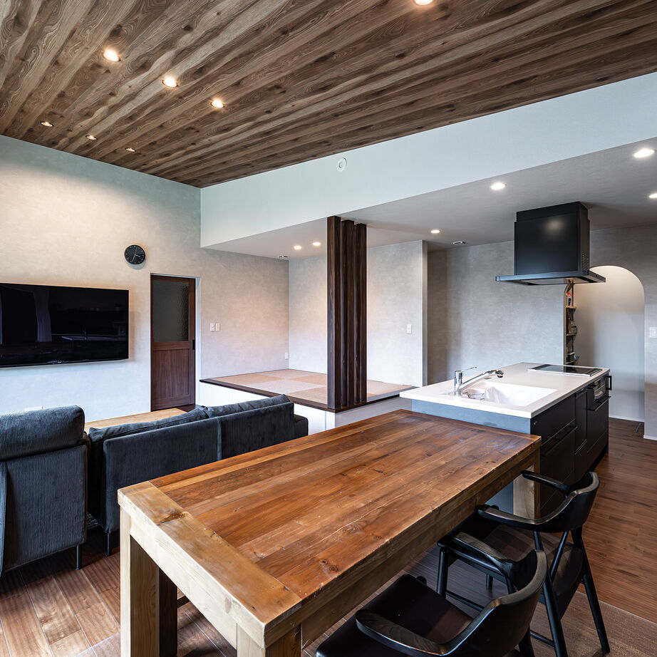 悠悠ホーム 【3300万円台で建てた家／約40坪／間取り図有】ビルトインガレージと広い庭で遊び心も満たされた平屋の建築実例画像7