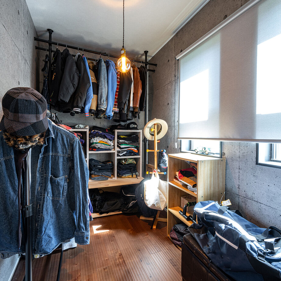 悠悠ホーム 【3300万円台で建てた家／約40坪／間取り図有】ビルトインガレージと広い庭で遊び心も満たされた平屋の建築実例画像9