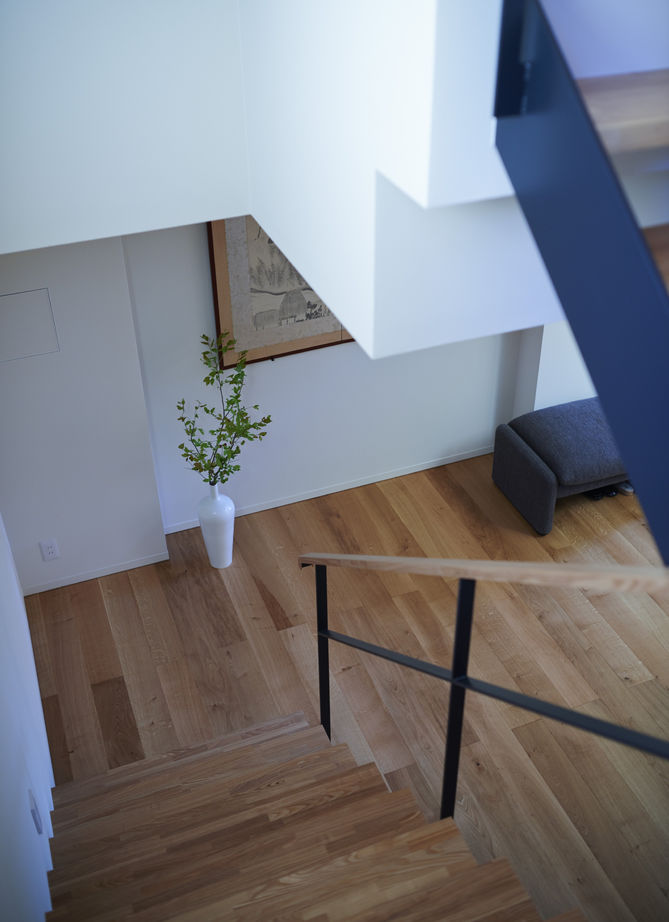 北条工務店一級建築士事務所 令和に息づく名建築。池の畔に佇む端正な外観。空間に行き渡るゆとりが品格を高める住まいの建築実例画像16