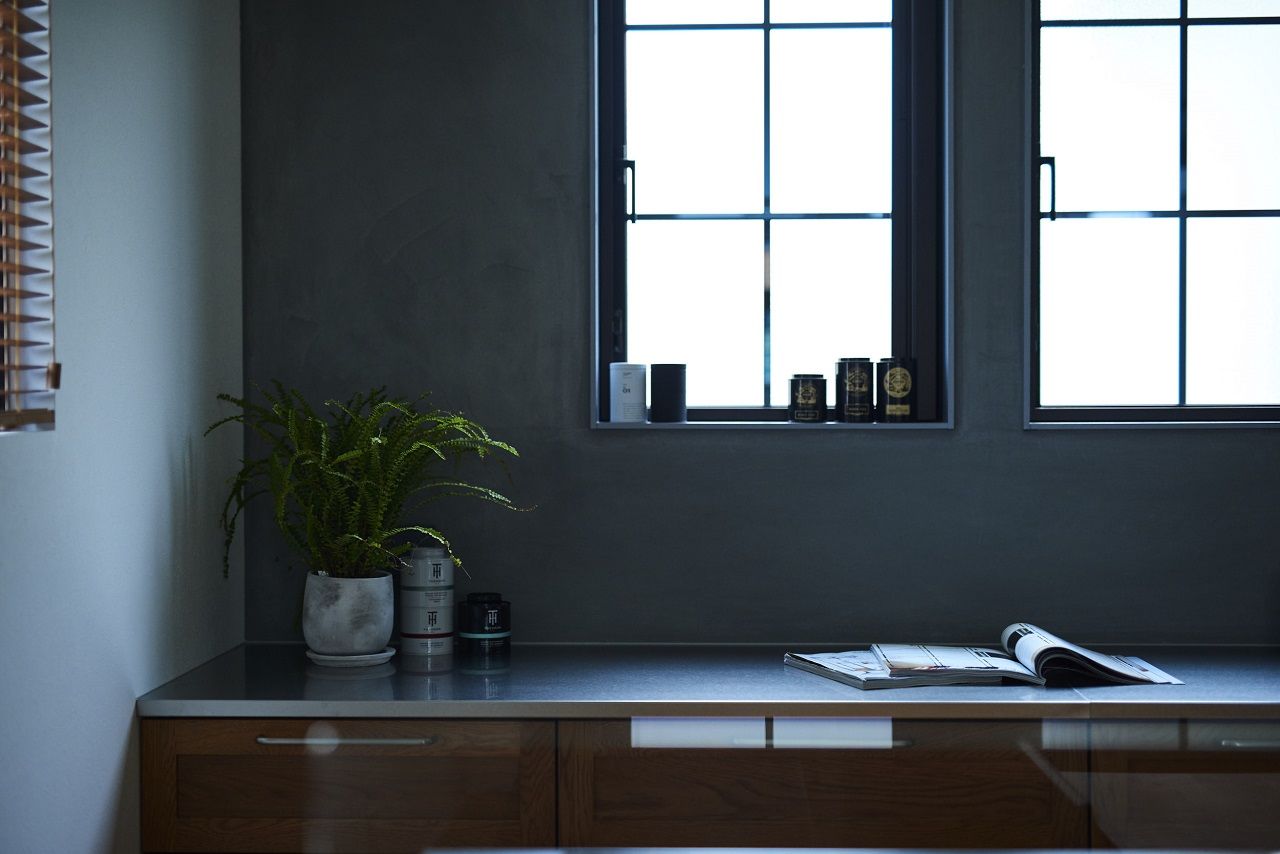 北条工務店一級建築士事務所 外からの見え方、光の入り方　窓の配置をセンチ単位で計画。シンプルだけどひと味違う奥行きのある家の建築実例画像3