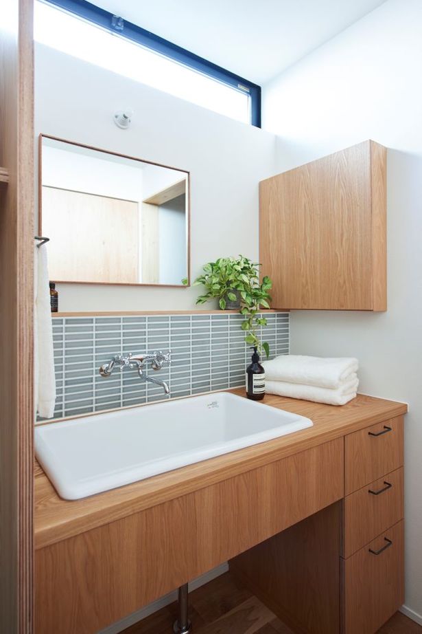 北条工務店一級建築士事務所 【新築／間取り／3000万円台】木製窓から緑の遊歩道。周辺環境に調和するダイナミック空間をSE構法で実現の建築実例画像8