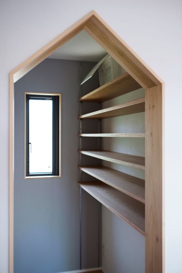 北条工務店一級建築士事務所 【新築／間取り／3000万円台】木製窓から緑の遊歩道。周辺環境に調和するダイナミック空間をSE構法で実現の建築実例画像15