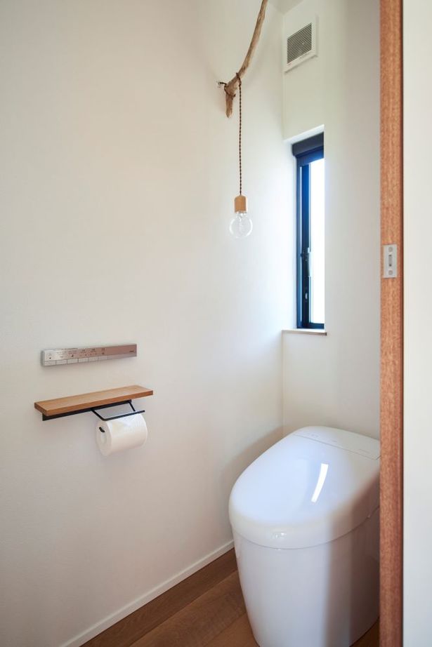 北条工務店一級建築士事務所 【新築／間取り／3000万円台】木製窓から緑の遊歩道。周辺環境に調和するダイナミック空間をSE構法で実現の建築実例画像18