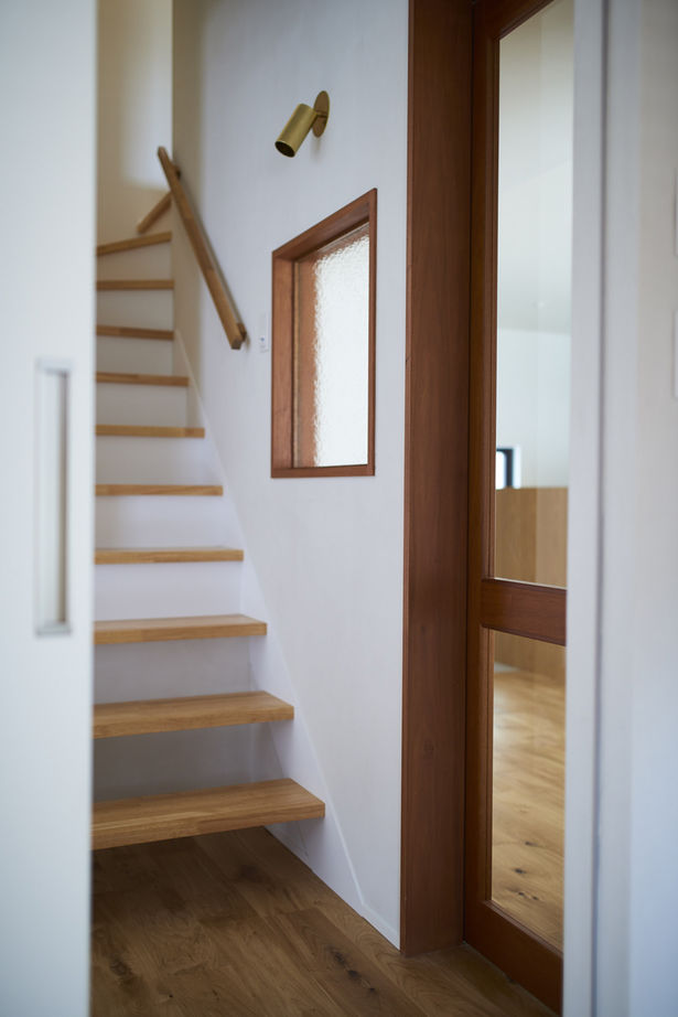 北条工務店一級建築士事務所 【京都/30坪台/3000万円台前半】美しい陰影が空間に奥行きと情緒を生み出す、落ち着きのある住まいの建築実例画像10