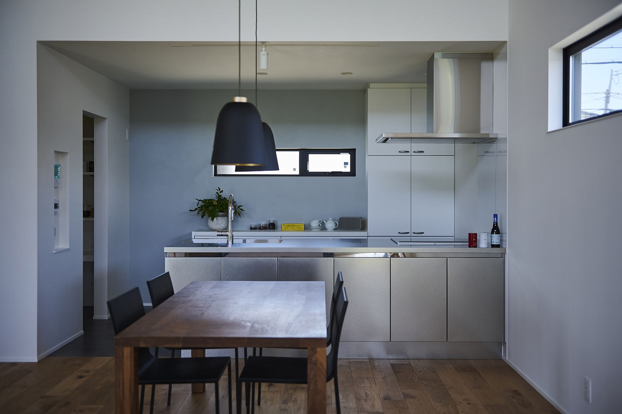 北条工務店一級建築士事務所 【大阪/平屋風の家/4000万円台】広がる視界、開放感を生み出す勾配天井…、大らかに子育てを楽しむ家の建築実例画像3