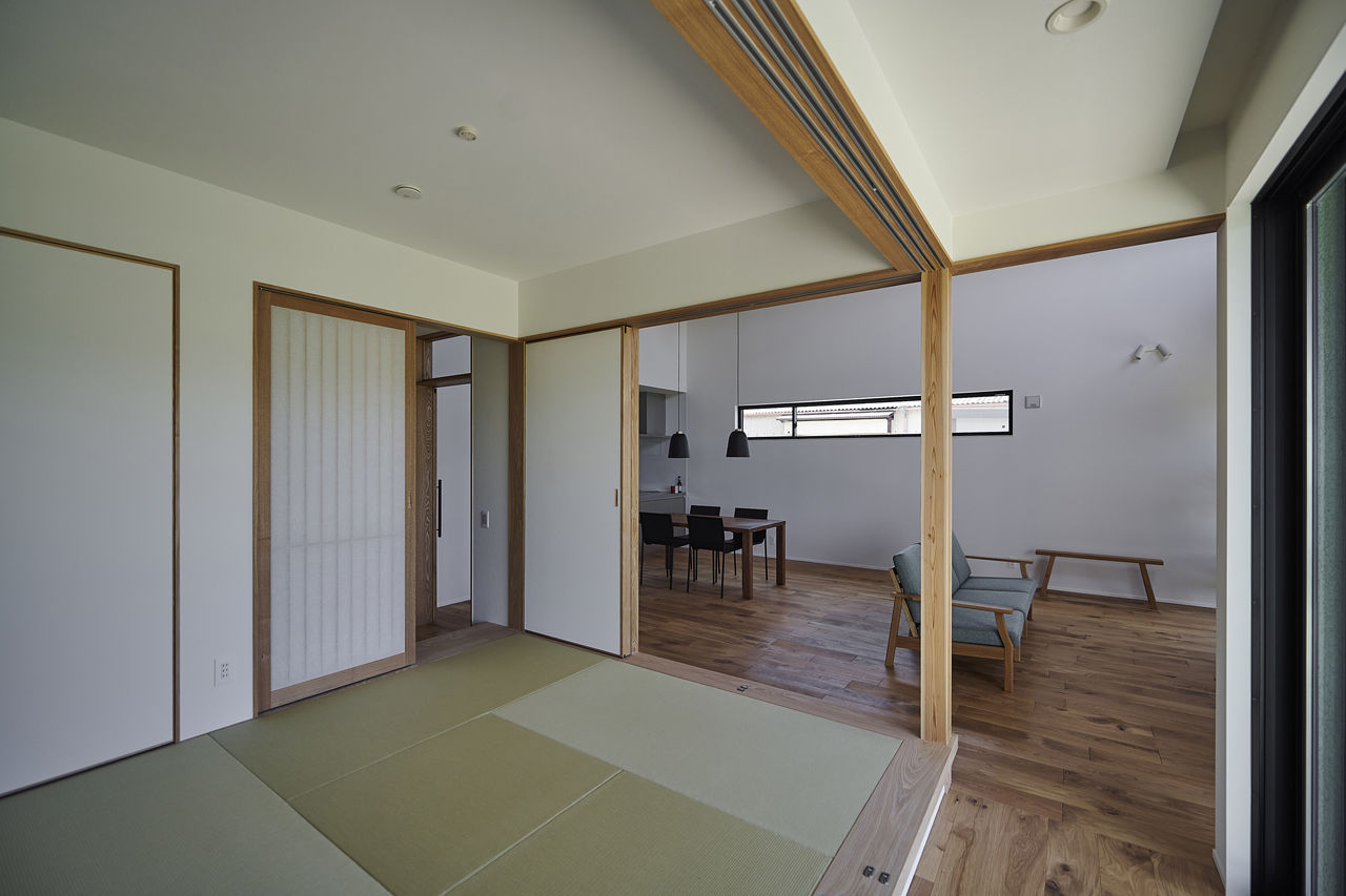 北条工務店一級建築士事務所 【大阪/平屋風の家/4000万円台】広がる視界、開放感を生み出す勾配天井…、大らかに子育てを楽しむ家の建築実例画像5