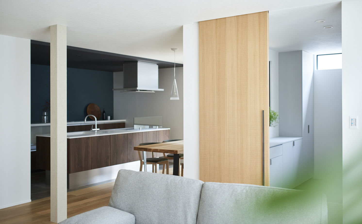 北条工務店一級建築士事務所 【奈良/二世帯住宅/3000万円台】「ただいま」「お帰り」の声が弾む、玄関からLDKへ視界が抜ける家の建築実例画像6