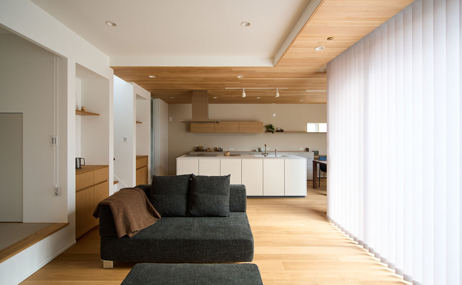 北条工務店一級建築士事務所 【奈良／4000万円台／間取り図】中庭から導く自然光や爽やかな風が気持ちいい、自然素材に心がやすらぐ家の建築実例画像2