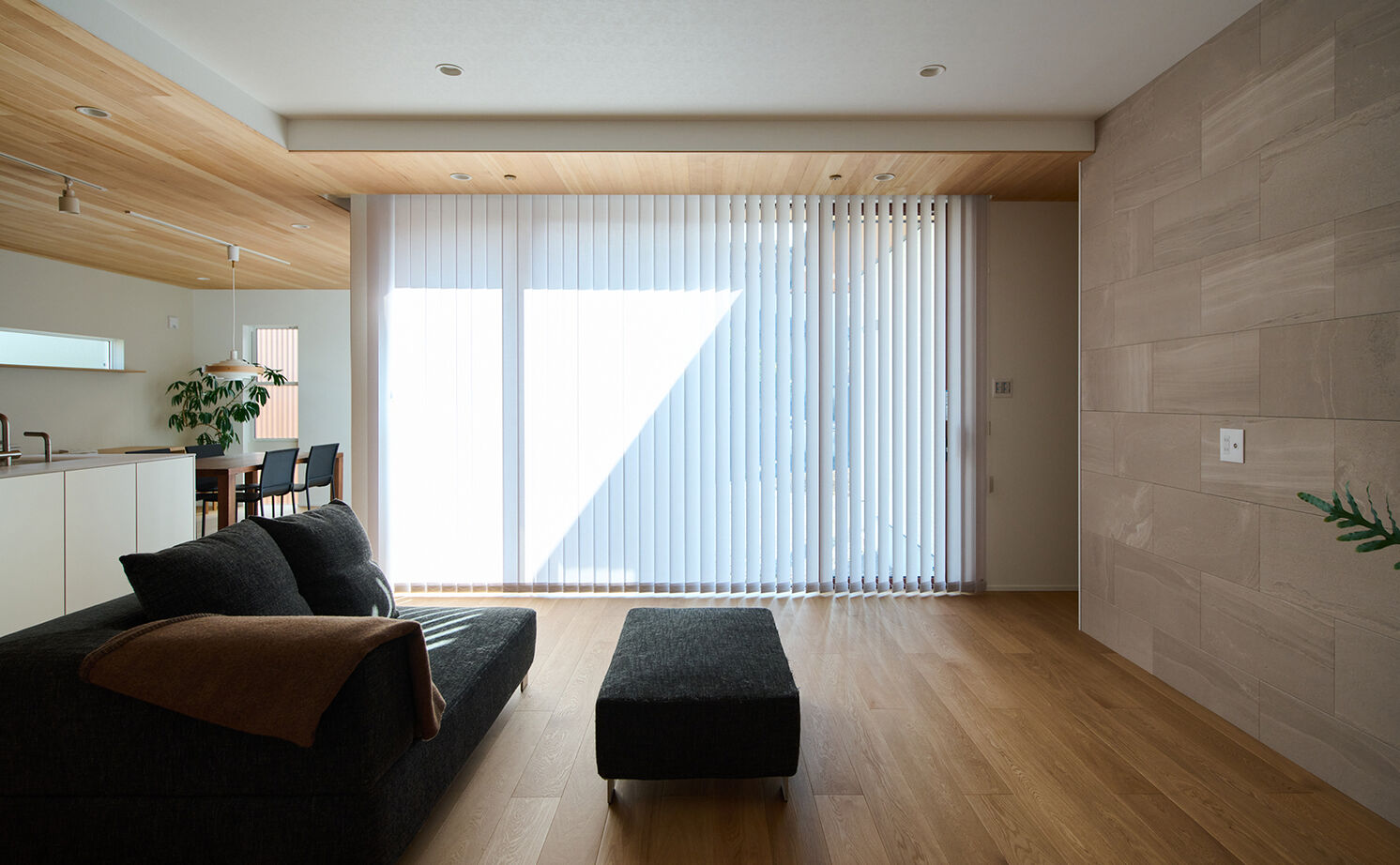 北条工務店一級建築士事務所 【奈良／4000万円台／間取り図】中庭から導く自然光や爽やかな風が気持ちいい、自然素材に心がやすらぐ家の建築実例画像3