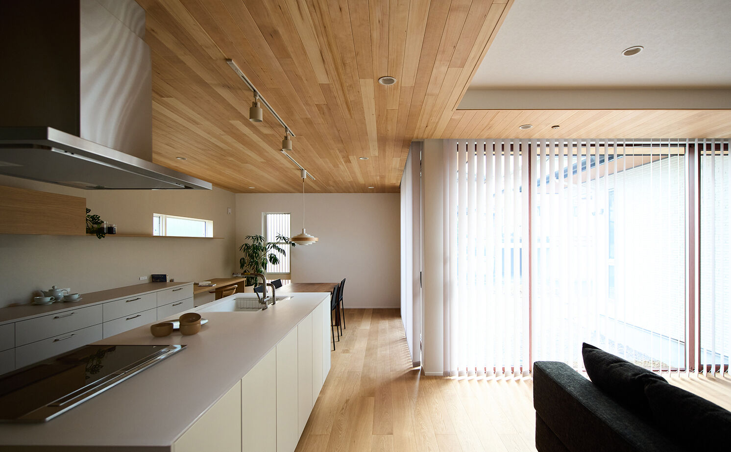 北条工務店一級建築士事務所 【奈良／4000万円台／間取り図】中庭から導く自然光や爽やかな風が気持ちいい、自然素材に心がやすらぐ家の建築実例画像7