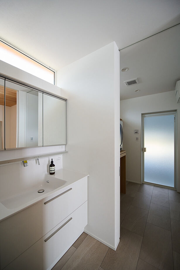 北条工務店一級建築士事務所 【奈良／4000万円台／間取り図】中庭から導く自然光や爽やかな風が気持ちいい、自然素材に心がやすらぐ家の建築実例画像13