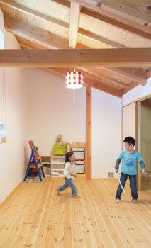 一級建築士事務所　和工務店 【全棟気密測定/44坪/横浜市/間取図】玄関共有で広々リビングを叶えた完全分離型二世帯住宅の建築実例画像3