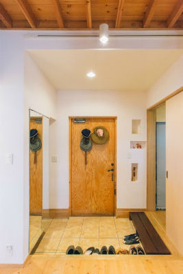 一級建築士事務所　和工務店 【全棟気密測定/多摩市/間取り】木の柔らかな質感＋陽光が心地よい。ハンモックでゆったりと過ごす暮らしの建築実例画像7