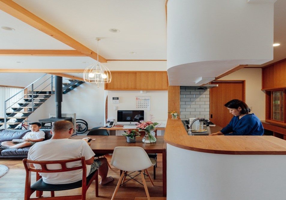 一級建築士事務所　和工務店 【全棟気密測定/47坪/間取図】外遊びに夢中になれるアウトドアガレージのある家の建築実例画像6