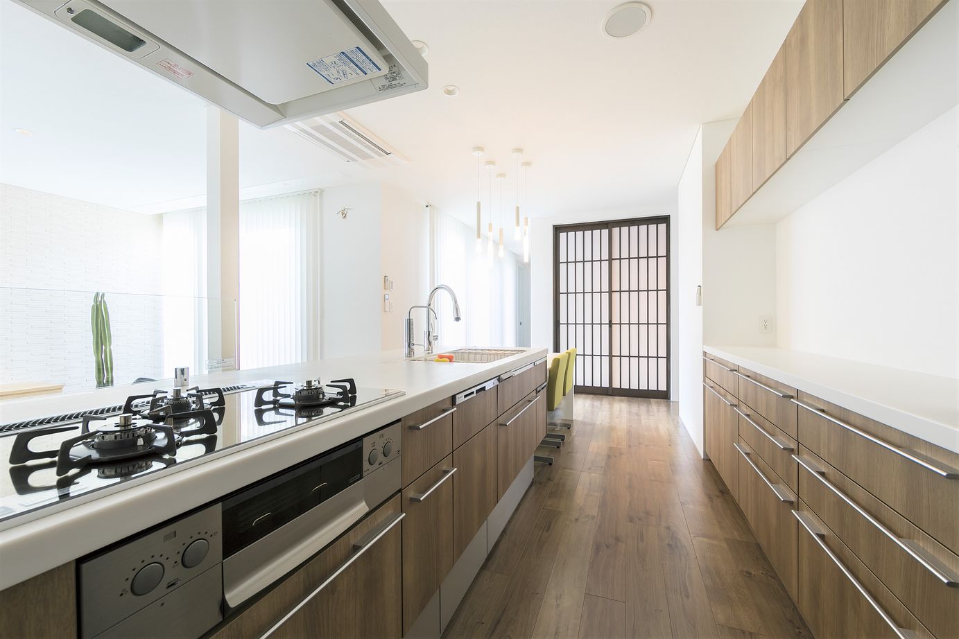 ヤマトホーム 【47坪/ 平屋 / ビルドインガレージ/スキップフロア  】3年後も変わらず寛ぎに満ちた家の建築実例画像5