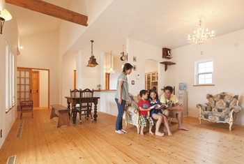 Vie house  ジェノバ風の瓦屋根が特徴的　素材感あふれる平屋の住まいの建築実例画像4