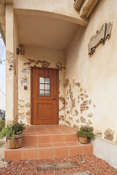 Vie house  ジェノバ風の瓦屋根が特徴的　素材感あふれる平屋の住まいの建築実例画像7