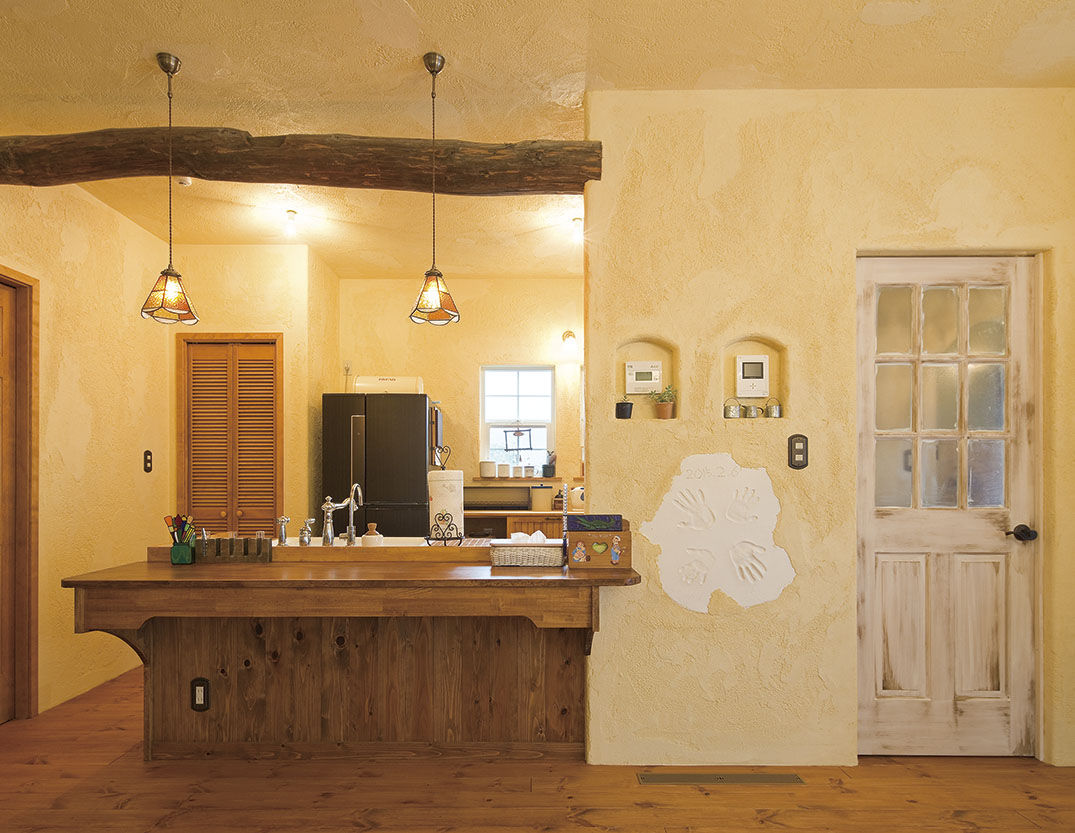 Vie house  施主自ら手を加え愛着が増す　アンティークのような住まいの建築実例画像2