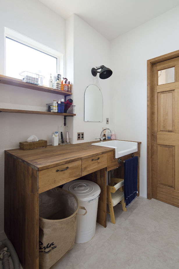 Vie house  【1000万円台／約38坪】無垢のヘリンボーンを愉しむヴィンテージな空間が魅力的の建築実例画像5