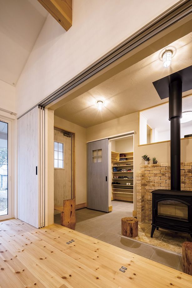 Vie house  ハンドメイドと珪藻土で叶えた、平屋のように暮らす木の住まいの建築実例画像5