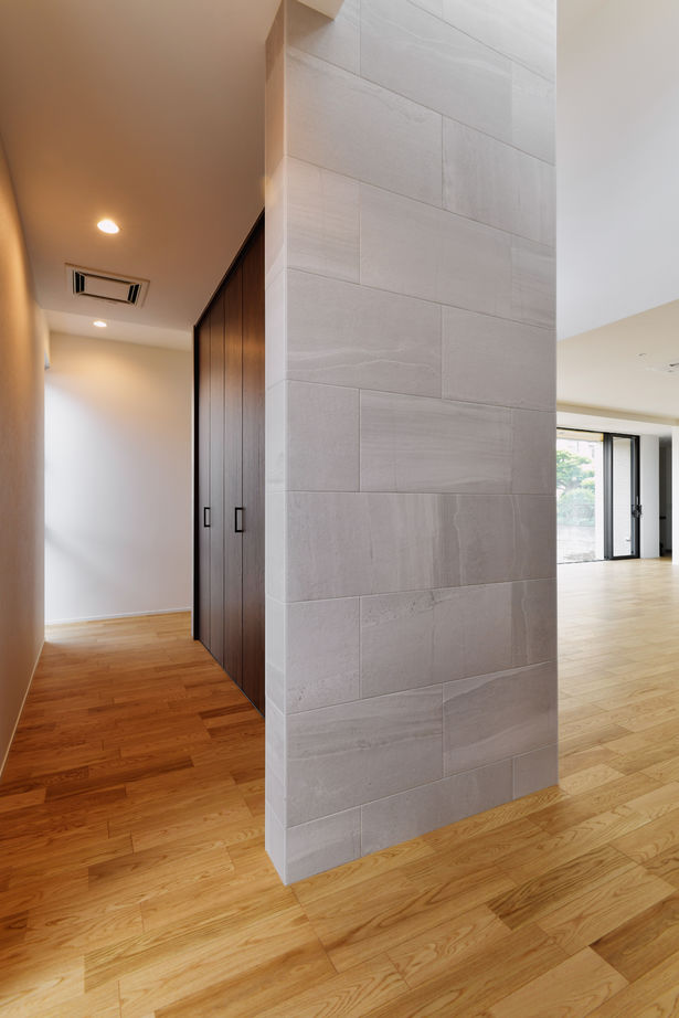 ミューズの家 【4000万円台|50坪台|間取り|バルコニー】開放感たっぷりのリビング+大開口で伸びやかな空間が広がる住まいの建築実例画像4