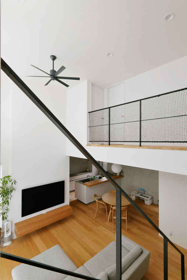 ミューズの家 【3000万円台|40坪台|間取り|2階建て】存在感のある吹き抜けが魅力。バルコニーとスキップフロアのある家の建築実例画像5