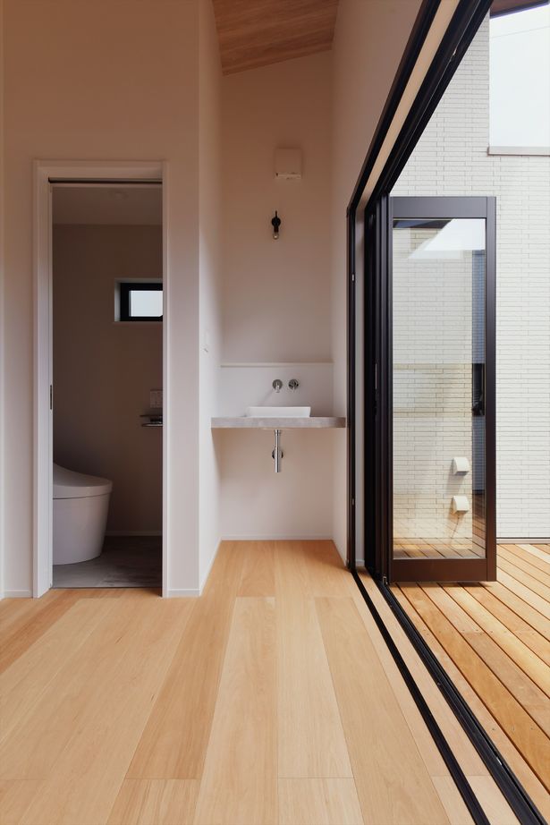 ミューズの家 【3000万円台|40坪台|間取り|2階建て】存在感のある吹き抜けが魅力。バルコニーとスキップフロアのある家の建築実例画像8