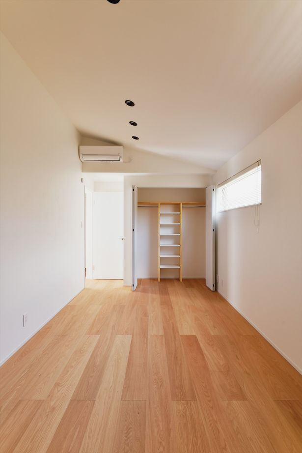 ミューズの家 【3000万円台|40坪台|間取り|2階建て】存在感のある吹き抜けが魅力。バルコニーとスキップフロアのある家の建築実例画像9