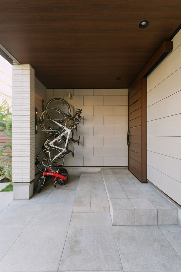 ミューズの家 【3000万円台|40坪台|間取り|2階建て】存在感のある吹き抜けが魅力。バルコニーとスキップフロアのある家の建築実例画像20