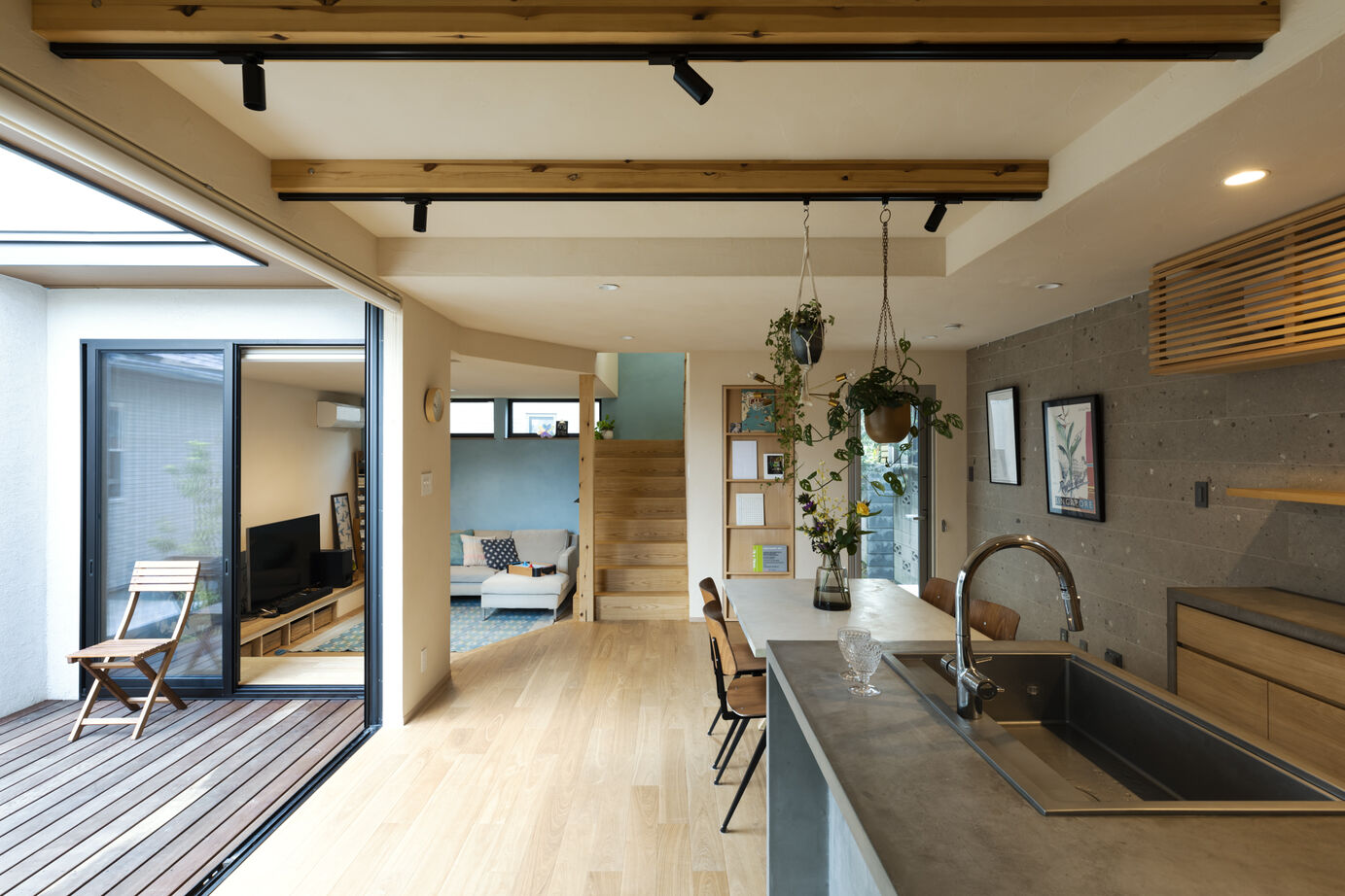 ミューズの家 【ライトコート|ペットと暮らす】内と外をつなぐ回遊動線が、家族のこころを開放し、安心を紡ぐの建築実例画像3