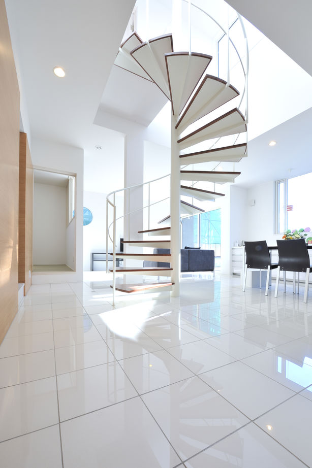 AD設計室 【札幌市/4LDK/吹き抜け】１階2階を繋ぐダイナミックならせん階段の家の建築実例画像3