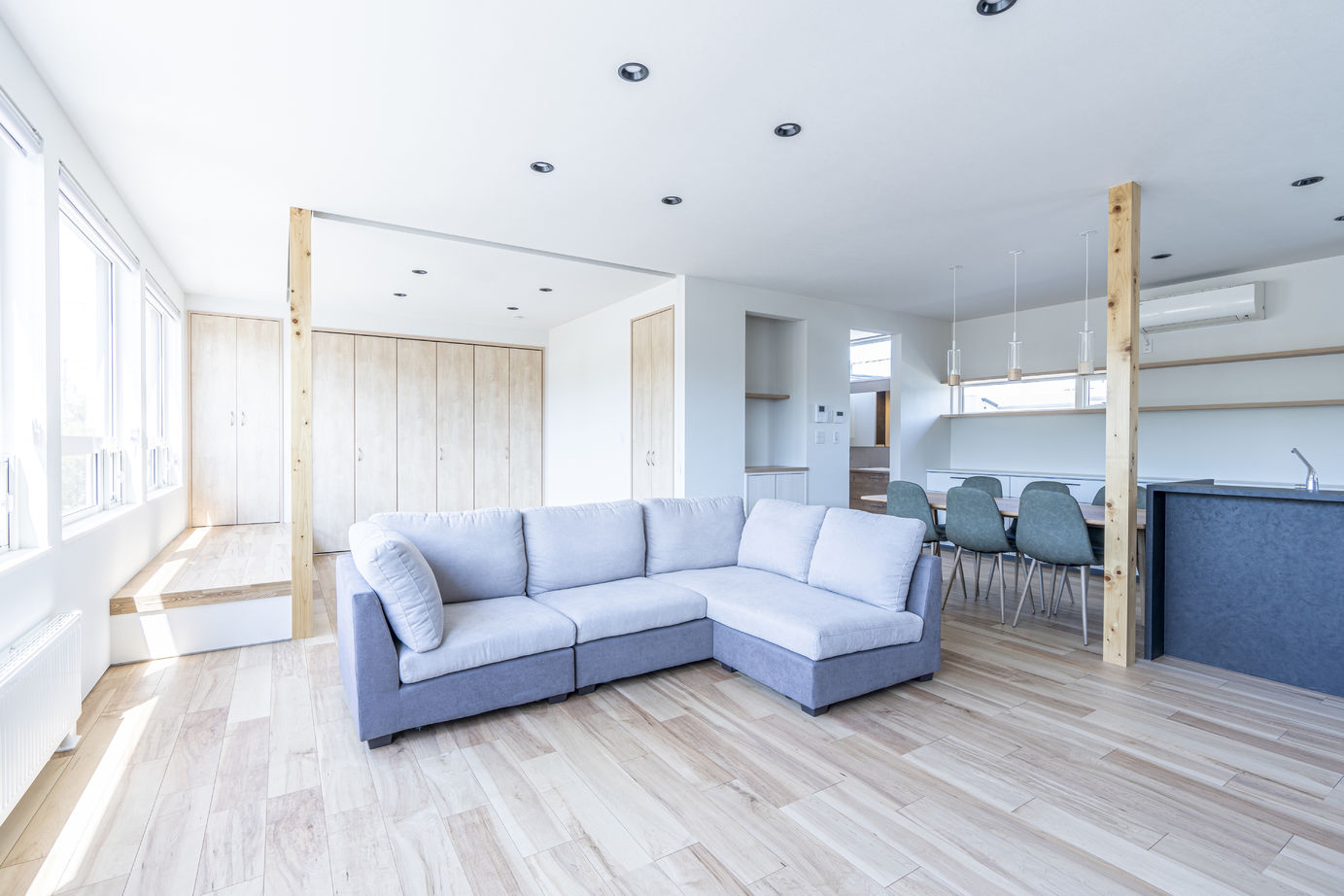 AD設計室 【札幌市/3LDK/自然素材】2階リビングを採用し、眺望と立地の良さを最大限に楽しむ暮らしの建築実例画像2