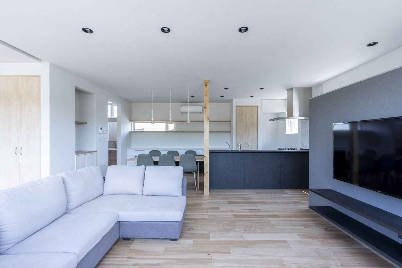 AD設計室 【札幌市/3LDK/自然素材】2階リビングを採用し、眺望と立地の良さを最大限に楽しむ暮らしの建築実例画像4