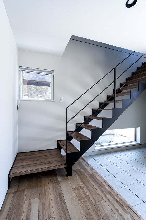 AD設計室 【札幌市/3LDK/自然素材】2階リビングを採用し、眺望と立地の良さを最大限に楽しむ暮らしの建築実例画像6